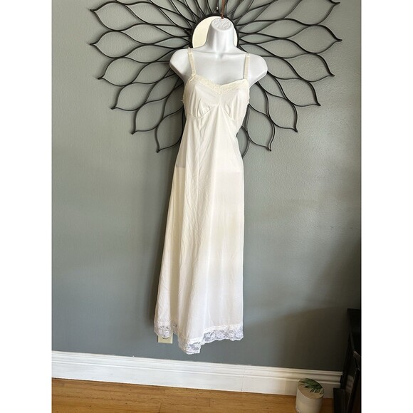 Vintage‎  Beehive 50s 60s White Nylon Mini Slip Dress Size 32D Chest Long - Picture 2 of 14